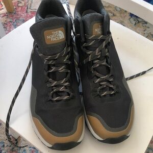 NEW The North Face Men's Black and Brown Hiking Boots